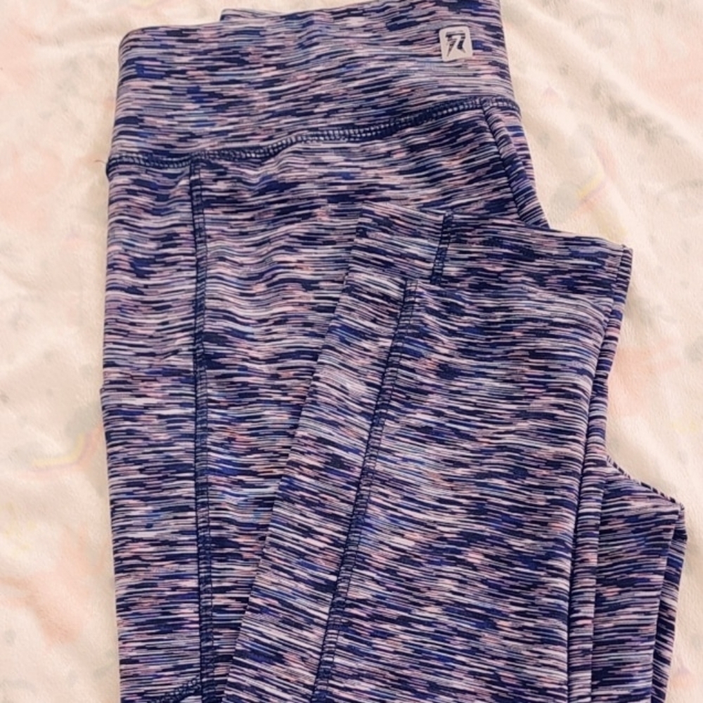 RUNWAY, size XL Color: multi color purple, black, pink